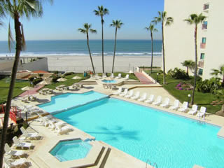 Rosarito Inn condominium hotel suites pool